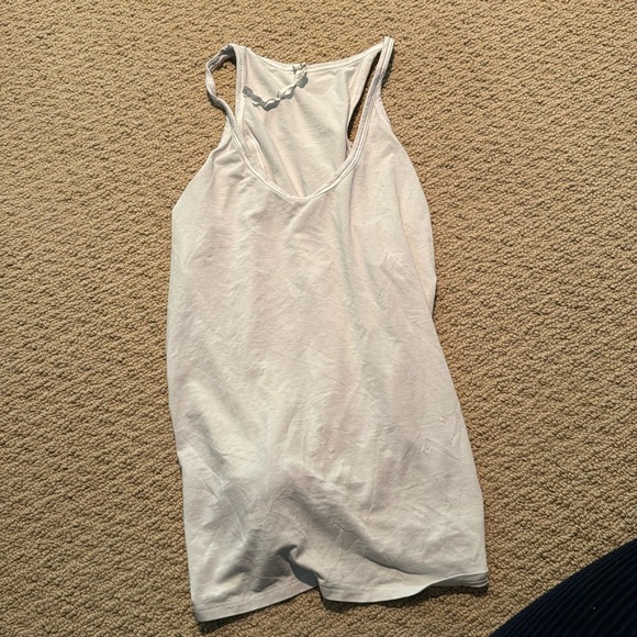 Lululemon tank - Picture 1 of 2